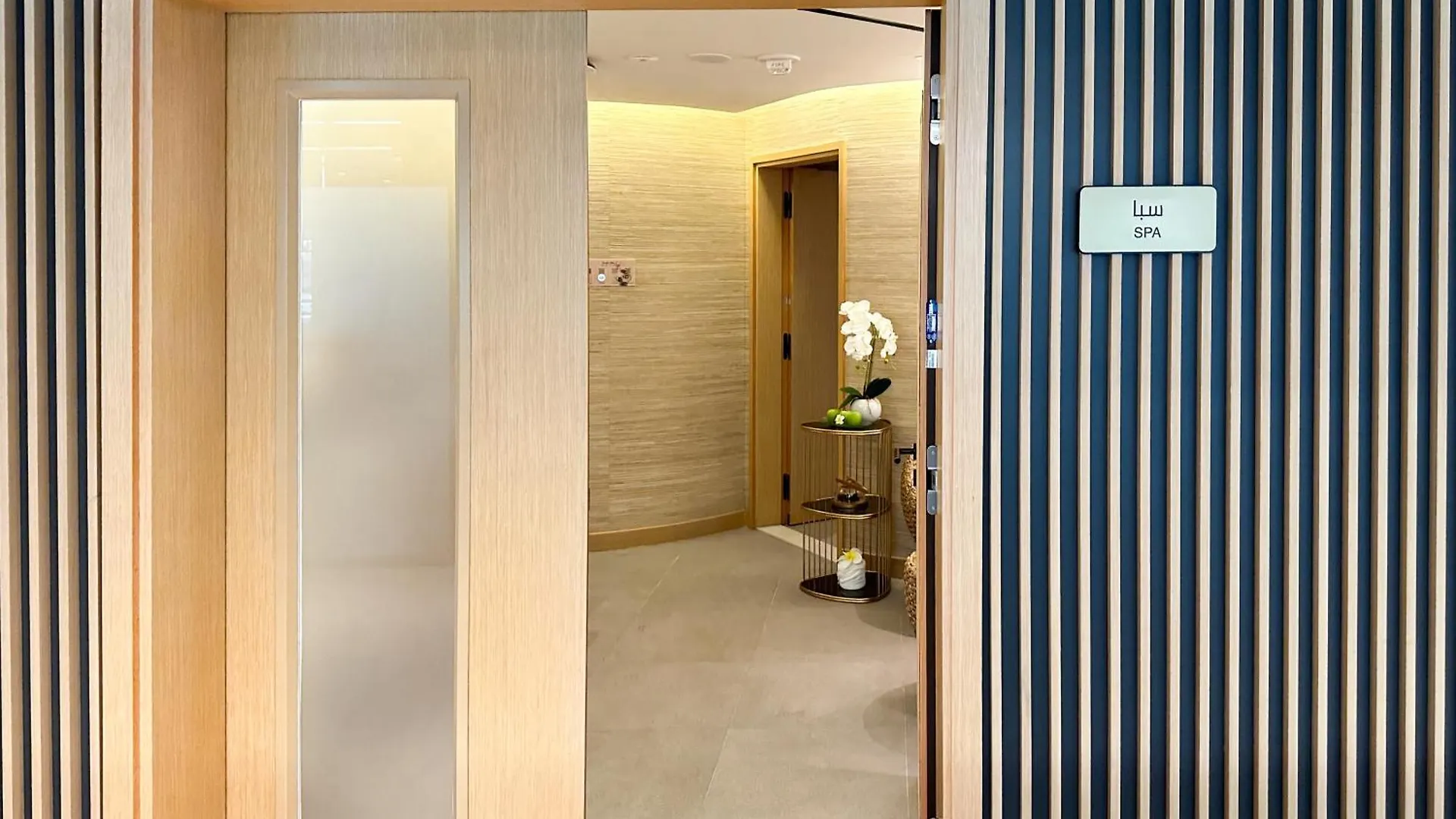 Luxe Lagoon Suites Palm Beach Private Access With Infinity Pool & Bar Dubai Appartamento